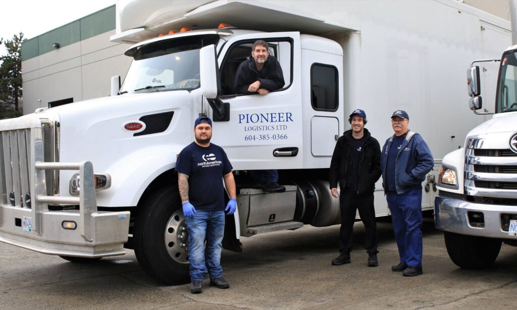moving team with truck